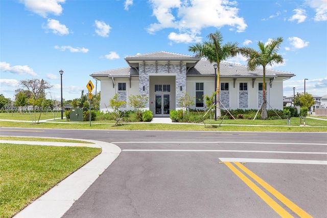 28993 SW 162nd Ct, Homestead, FL 33033