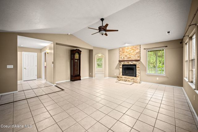 2591 W Diamond Bar RD, Rathdrum, ID 83858