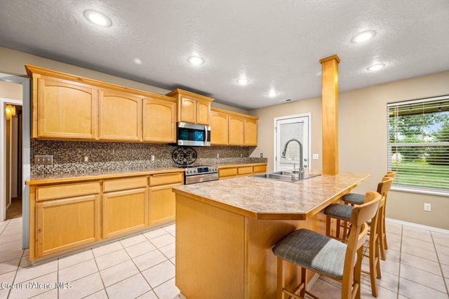 2591 W Diamond Bar RD, Rathdrum, ID 83858