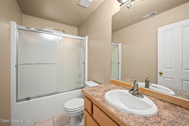 2591 W Diamond Bar RD, Rathdrum, ID 83858