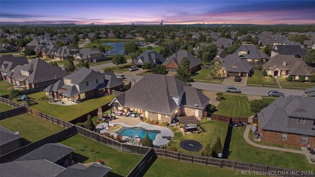 122 E 128th Street S, Jenks, OK 74037