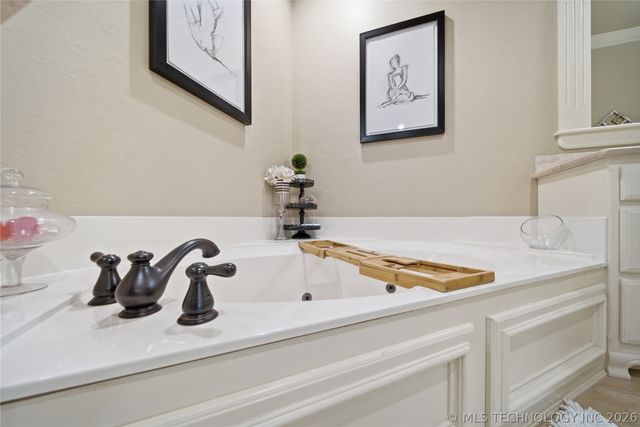 122 E 128th Street S, Jenks, OK 74037