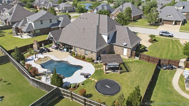 122 E 128th Street S, Jenks, OK 74037