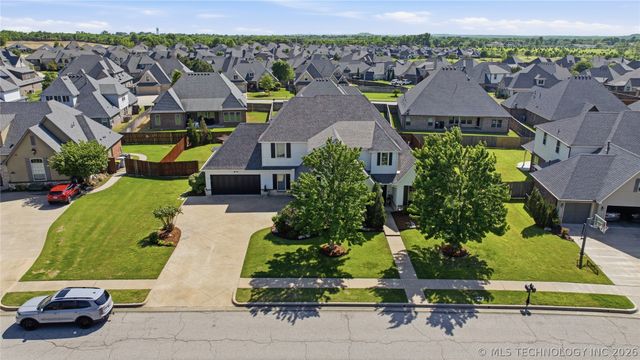 122 E 128th Street S, Jenks, OK 74037