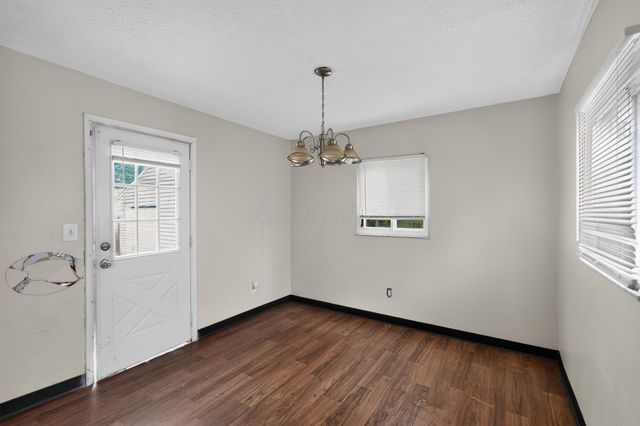584 S Ashburton Road, Columbus, OH 43213