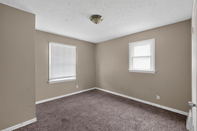 584 S Ashburton Road, Columbus, OH 43213