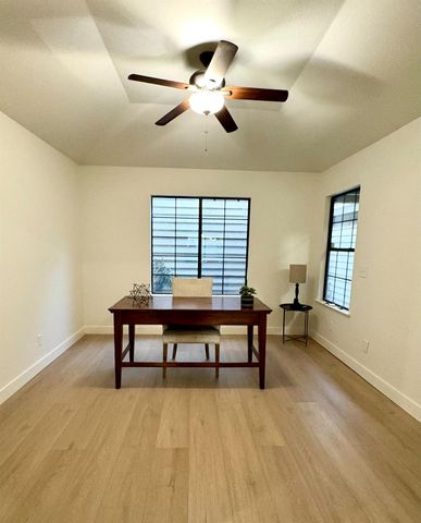 605 E Pintail Circle, Fresno, CA 93730