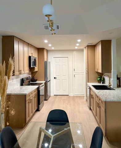 605 E Pintail Circle, Fresno, CA 93730