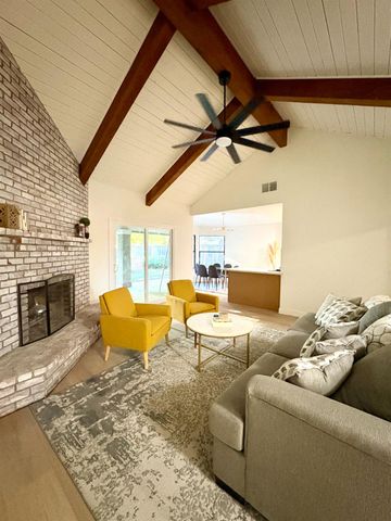 605 E Pintail Circle, Fresno, CA 93730