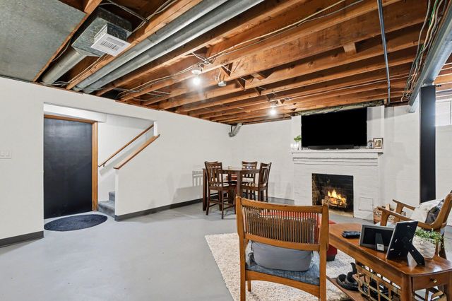1826 Woodcliff Avenue Se, City Of Grand Rapids, MI 49506
