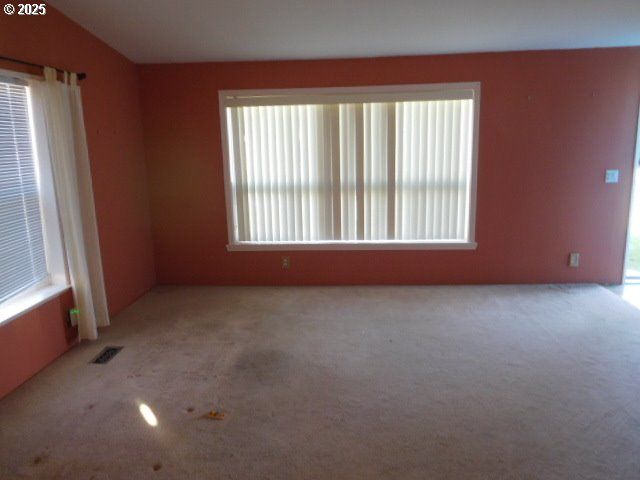 724 N 4th St, Athena, OR 97813