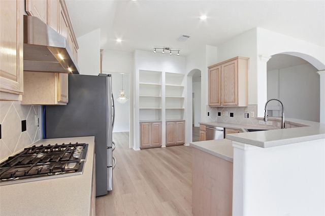 2326 Fairway Pointe Drive, League City, TX 77573