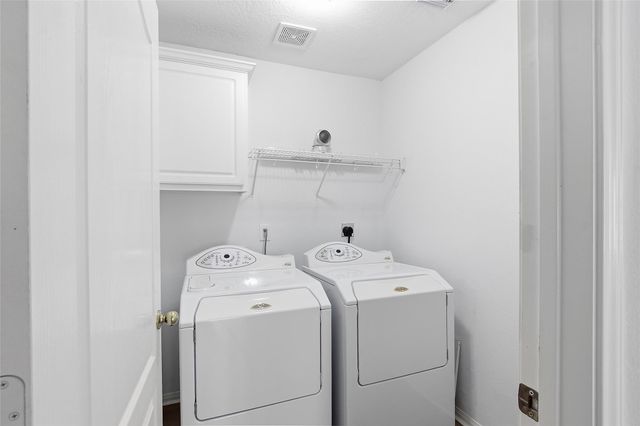 2326 Fairway Pointe Drive, League City, TX 77573