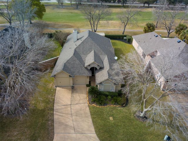 2326 Fairway Pointe Drive, League City, TX 77573