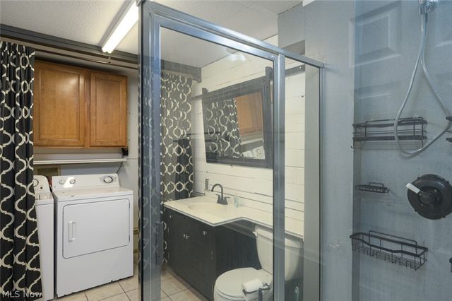 204 S Prospect Avenue, Hartville, OH 44632