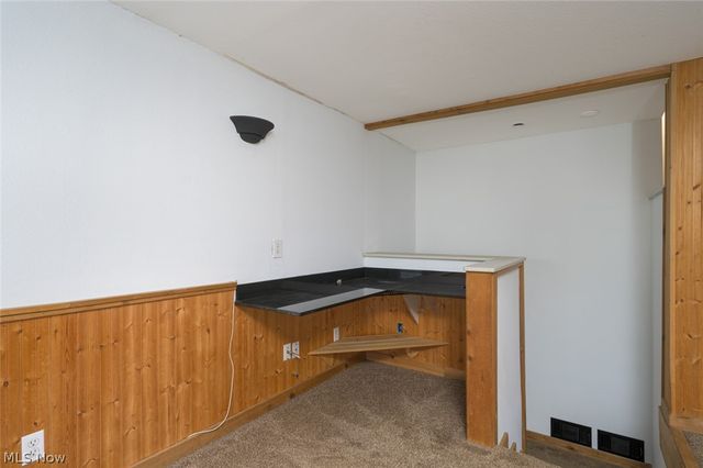 204 S Prospect Avenue, Hartville, OH 44632