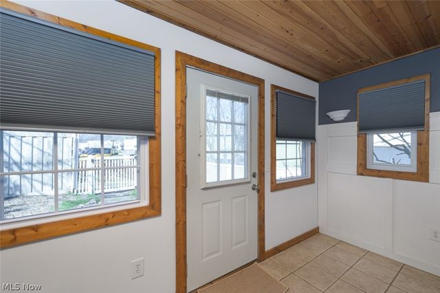 204 S Prospect Avenue, Hartville, OH 44632