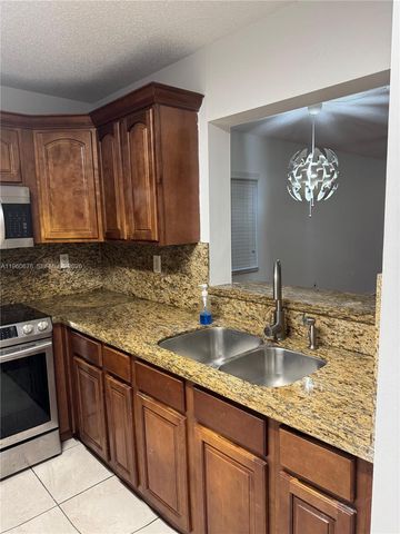 7045 NW 173rd Dr 311, Hialeah, FL 33015