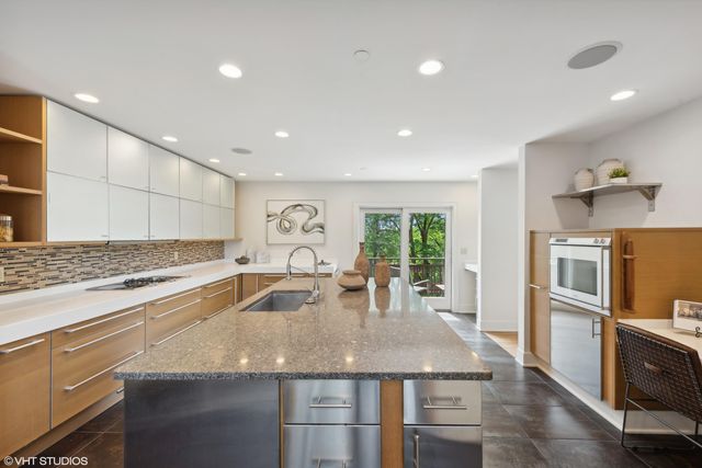 12 Ridge Drive, Dune Acres, IN 46304