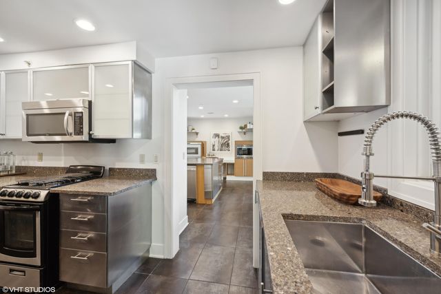 12 Ridge Drive, Dune Acres, IN 46304