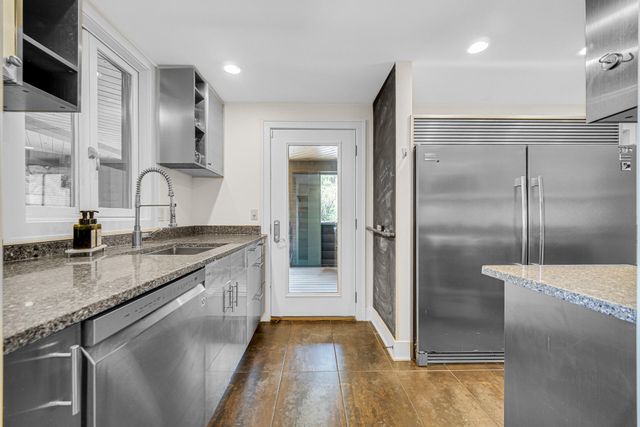 12 Ridge Drive, Dune Acres, IN 46304