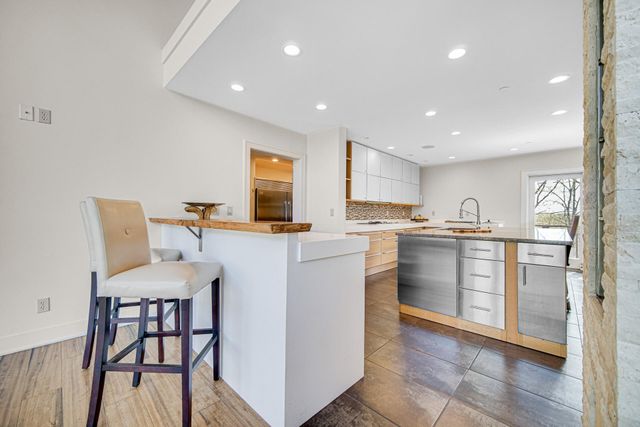 12 Ridge Drive, Dune Acres, IN 46304