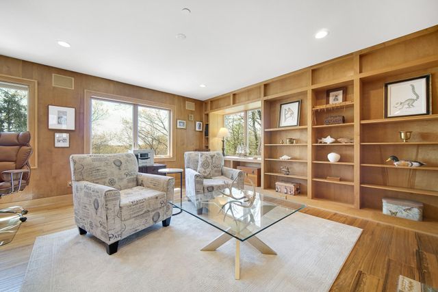 12 Ridge Drive, Dune Acres, IN 46304