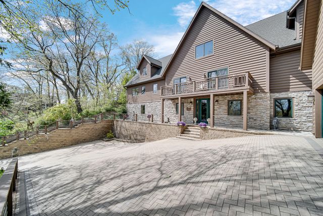 12 Ridge Drive, Dune Acres, IN 46304