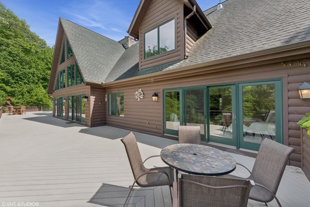 12 Ridge Drive, Dune Acres, IN 46304
