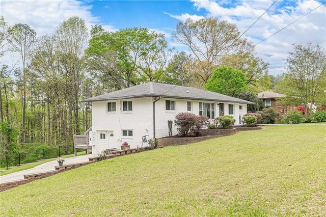 2396 Elmwood Circle SE, Smyrna, GA 30339