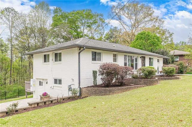 2396 Elmwood Circle SE, Smyrna, GA 30339