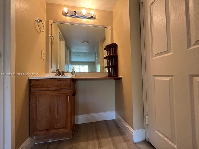 4324 NW 9th Ave 5-3C, Deerfield Beach, FL 33064