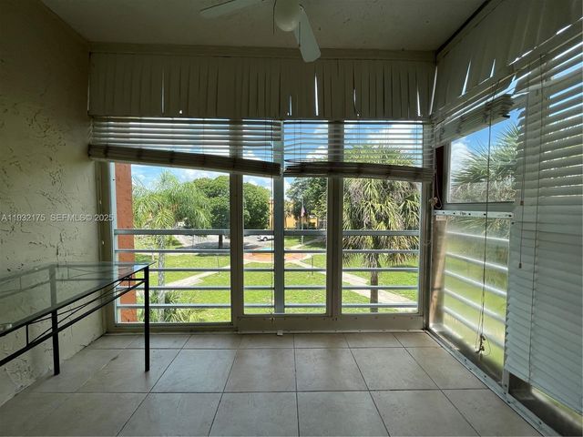 4324 NW 9th Ave 5-3C, Deerfield Beach, FL 33064