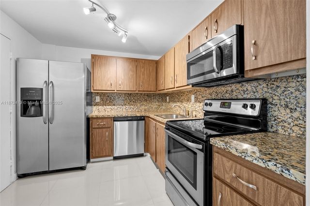 500 Three Islands Blvd 223, Hallandale Beach, FL 33009