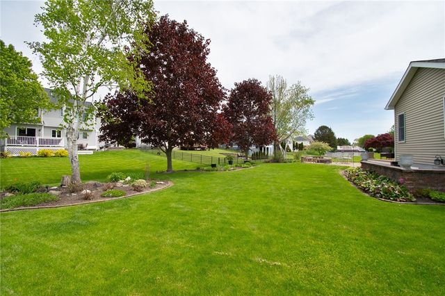 237 Pickering Street, Canandaigua City, NY 14424