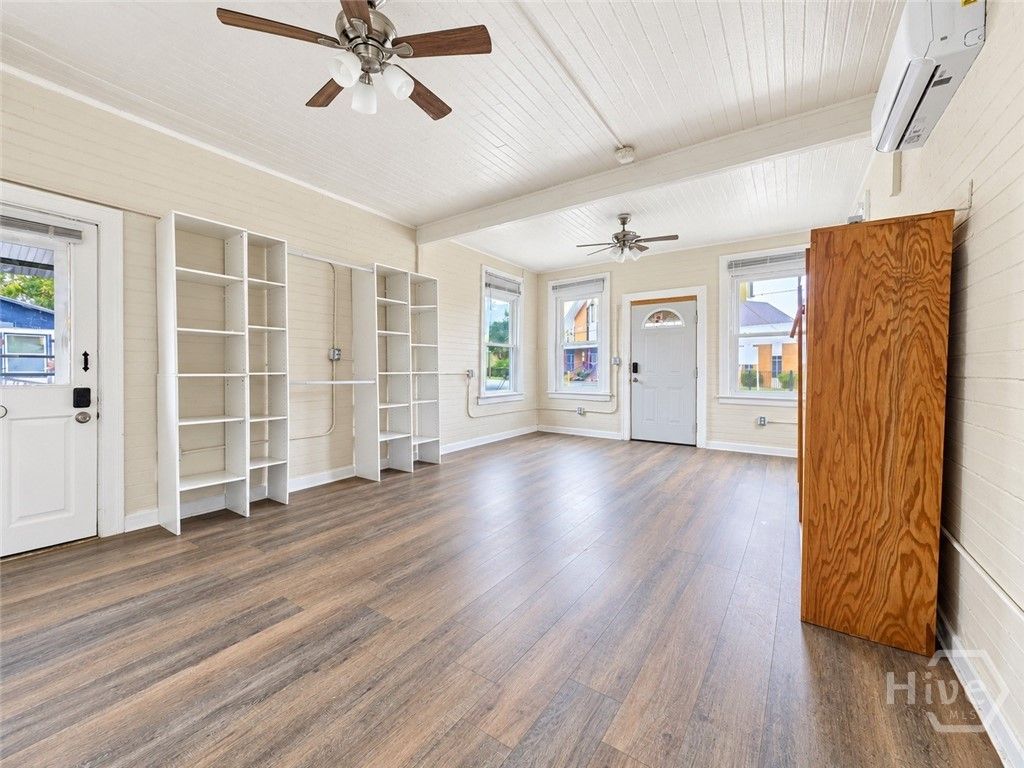 Image 18 of property listing at 1712 Ogeechee Road, Savannah, GA 31415