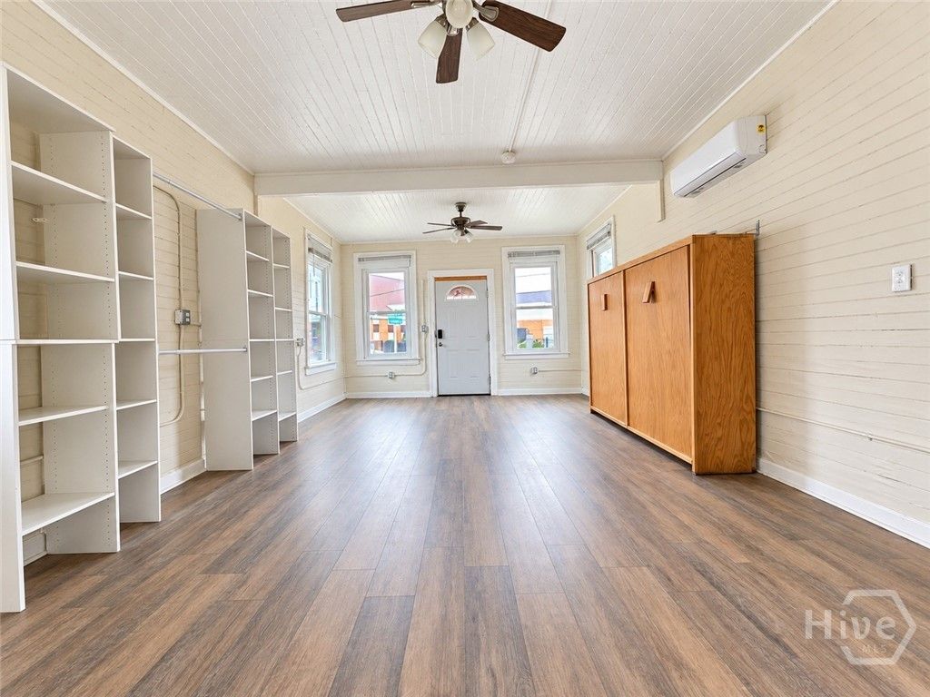 Image 19 of property listing at 1712 Ogeechee Road, Savannah, GA 31415