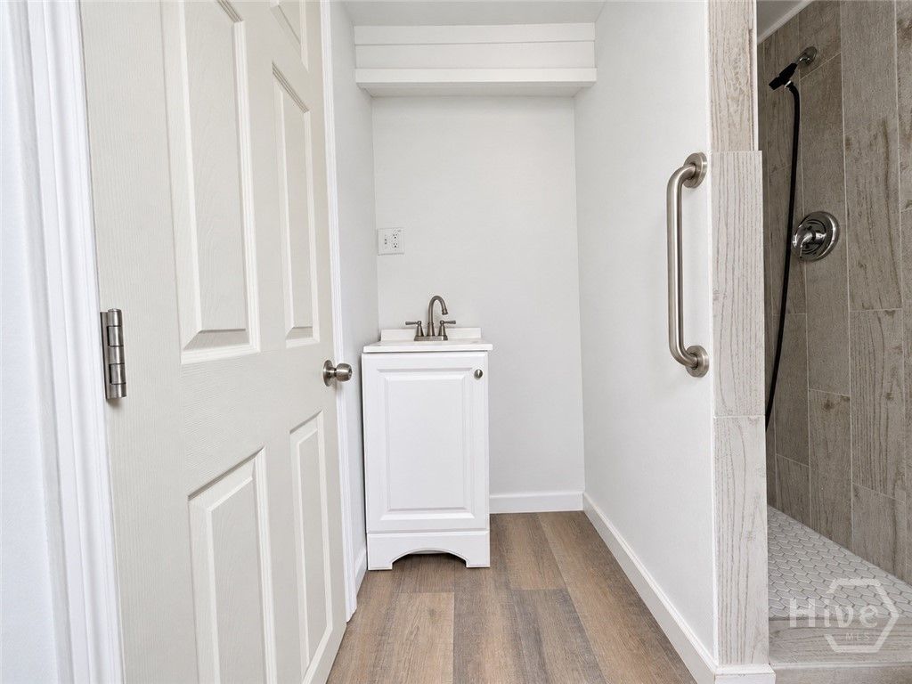 Image 24 of property listing at 1712 Ogeechee Road, Savannah, GA 31415