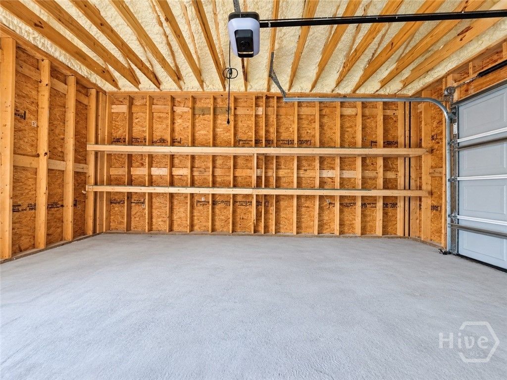 Image 27 of property listing at 1712 Ogeechee Road, Savannah, GA 31415