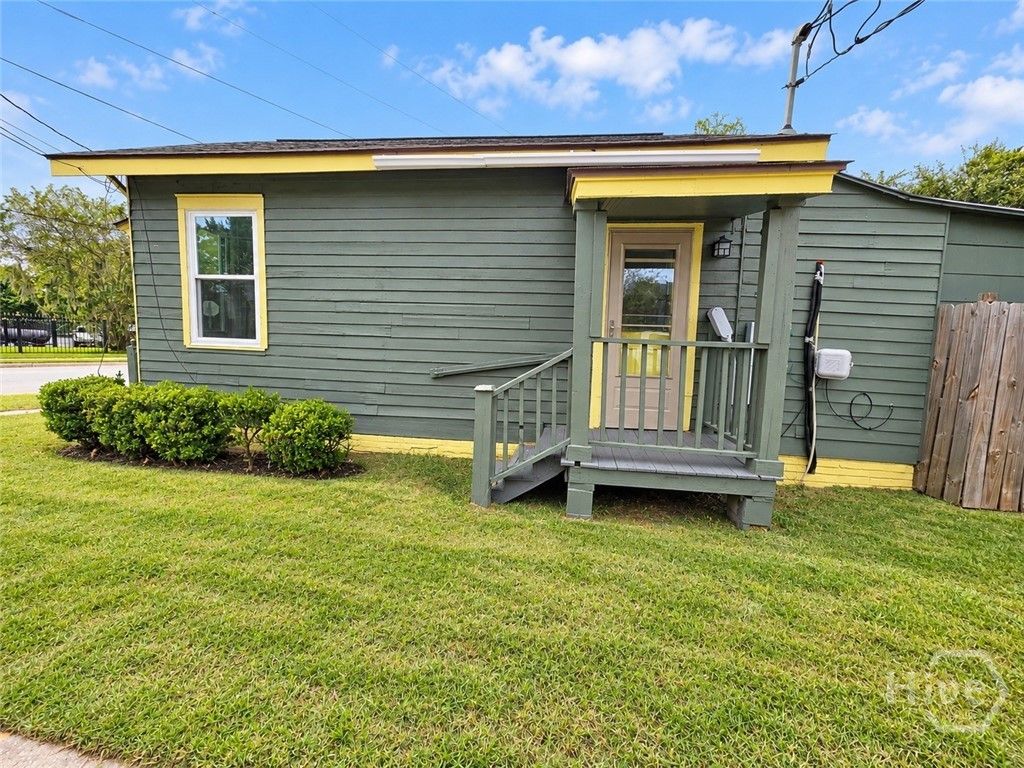 Image 29 of property listing at 1712 Ogeechee Road, Savannah, GA 31415
