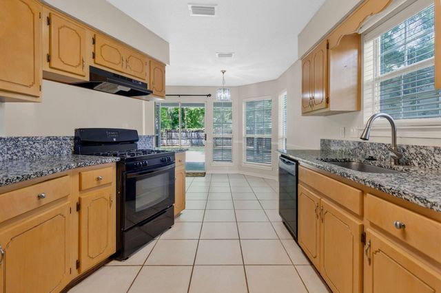 1056 Emerald Lane, Fort Walton Beach, FL 32547