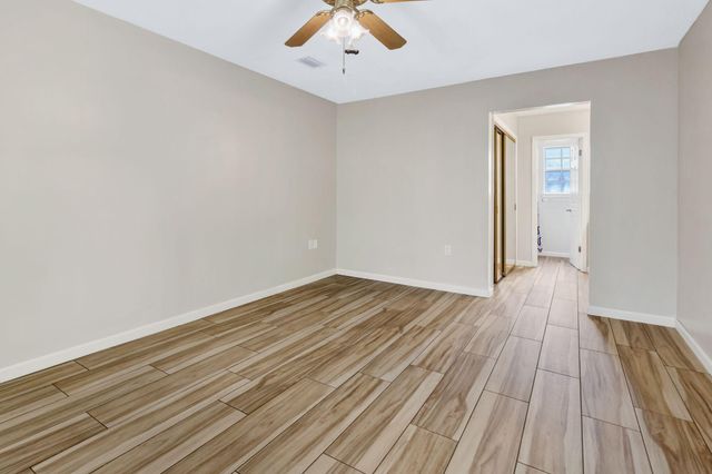 1056 Emerald Lane, Fort Walton Beach, FL 32547