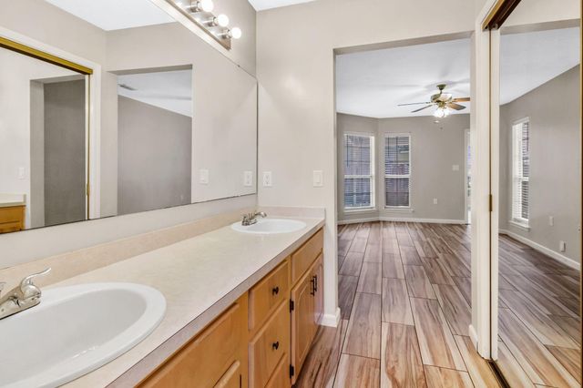 1056 Emerald Lane, Fort Walton Beach, FL 32547