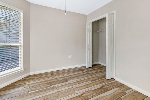 1056 Emerald Lane, Fort Walton Beach, FL 32547