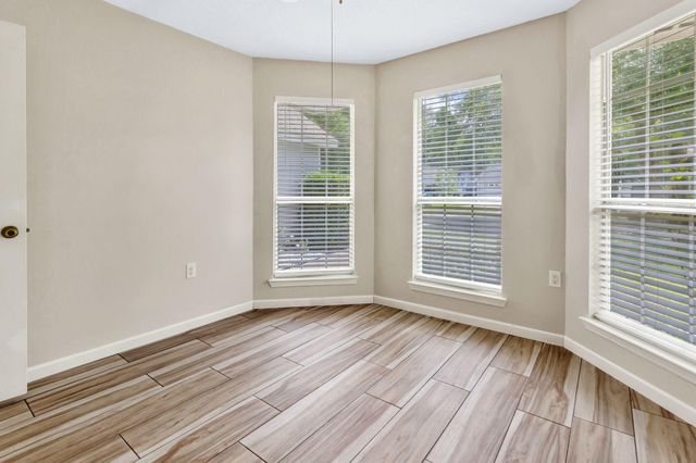 1056 Emerald Lane, Fort Walton Beach, FL 32547