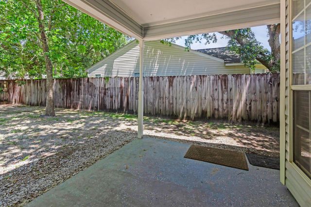 1056 Emerald Lane, Fort Walton Beach, FL 32547