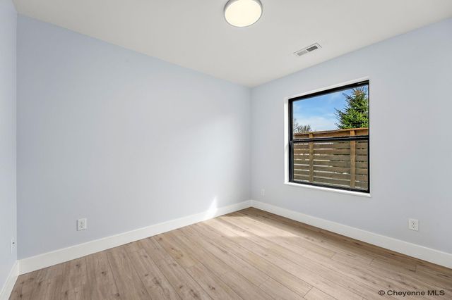 427 SNYDER AVE, Cheyenne, WY 82007