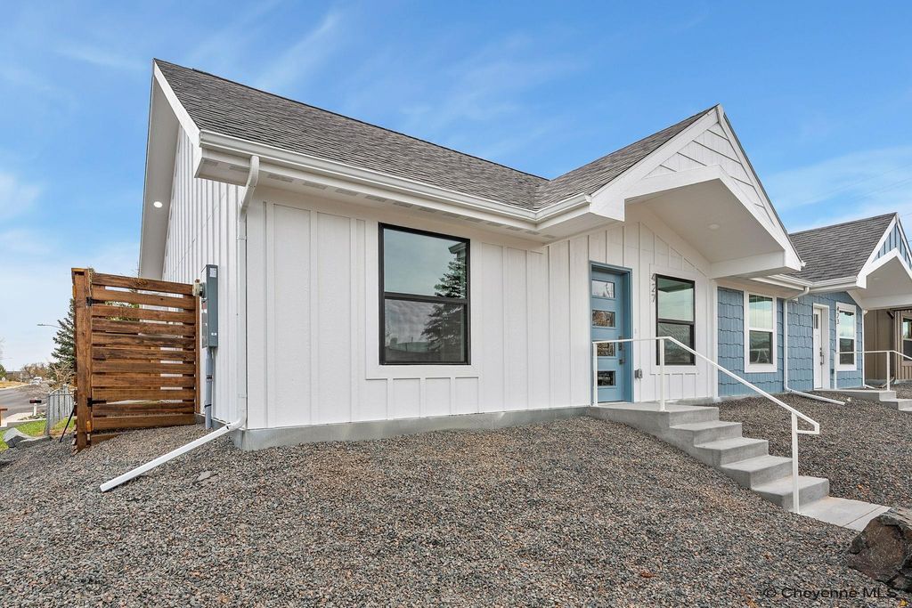 427 SNYDER AVE, Cheyenne, WY 82007