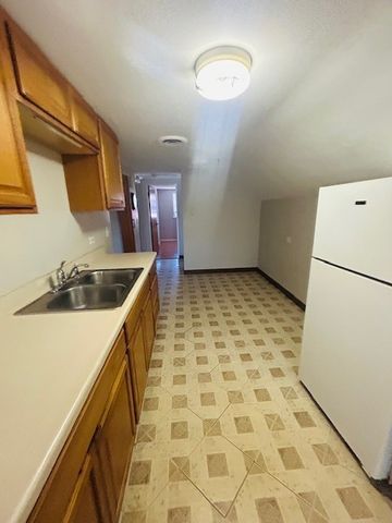 1000 N Lewis Avenue, Waukegan, IL 60085