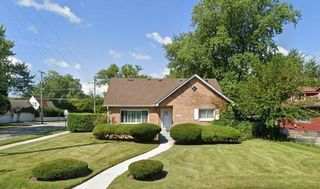 1000 N Lewis Avenue, Waukegan, IL 60085